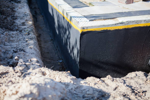 Flood containment and hydraulic sealing in Leopolis, WI